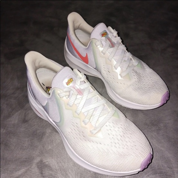 Nikes - Picture 3 of 5